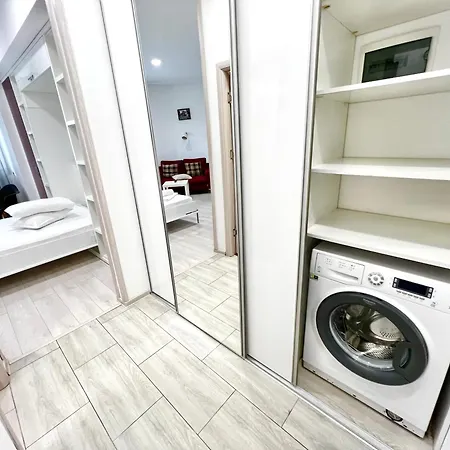Mamaia Lake Apartment