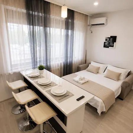 Mamaia Apartman Konstanca